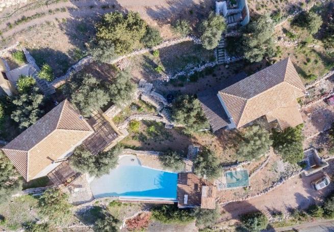 דירות Thebes Melolia Estate מראה חיצוני תמונה